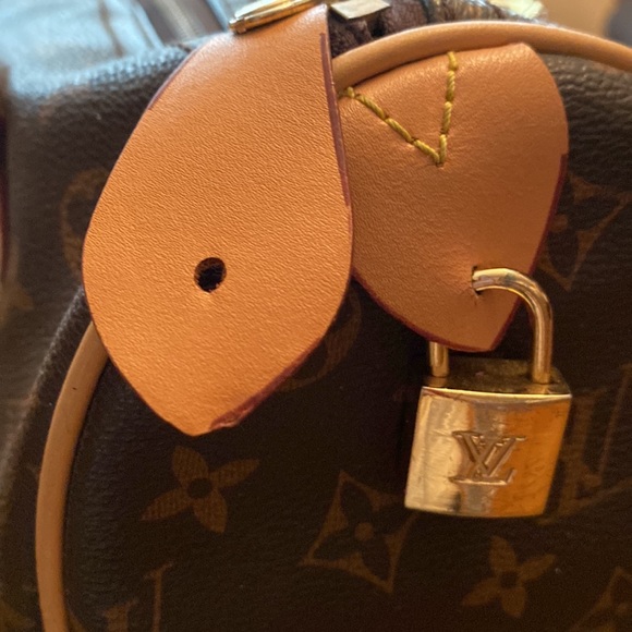 Pre-loved Louis Vuitton speedy! - Picture 14 of 14